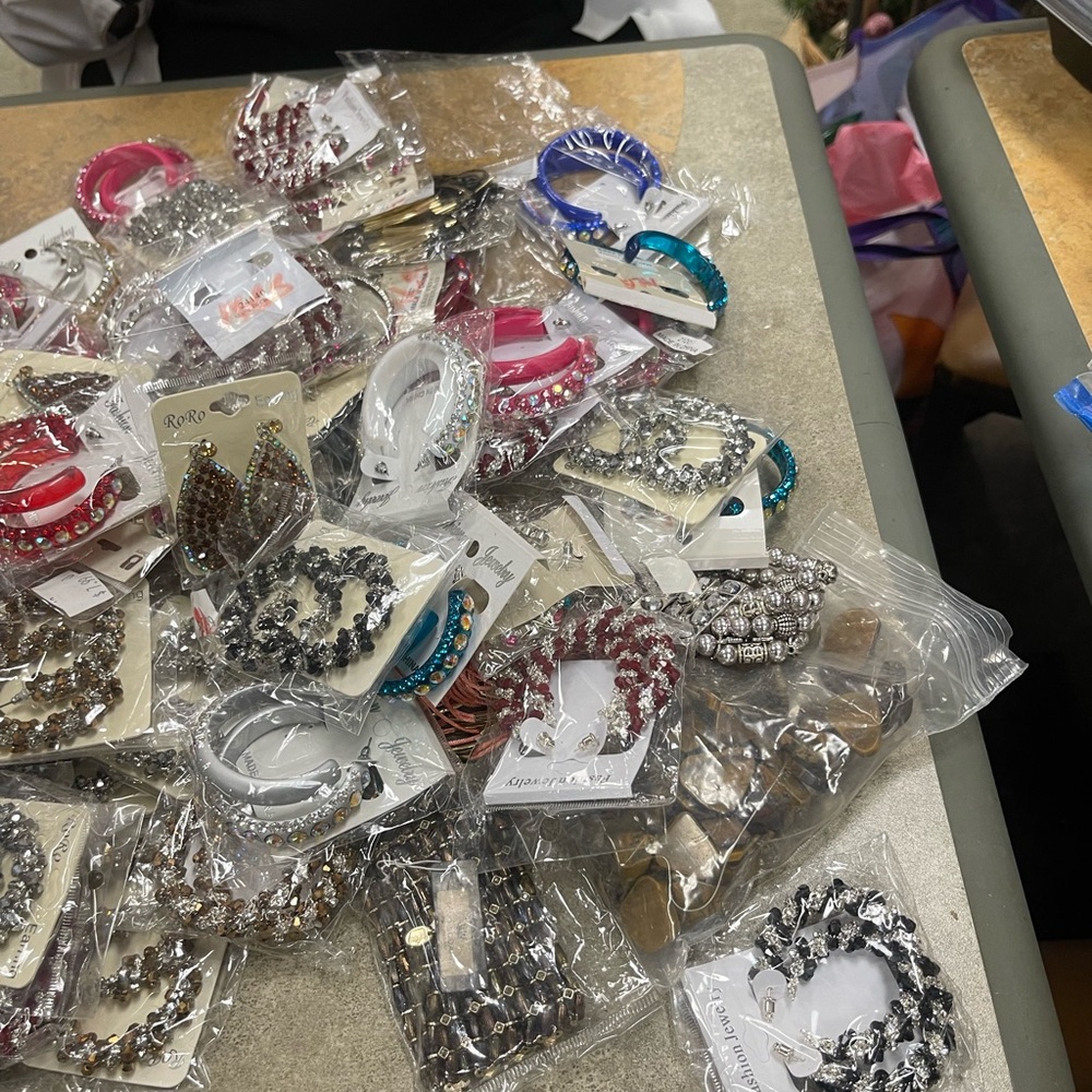 Assorted Earring Collection $100 - image 1